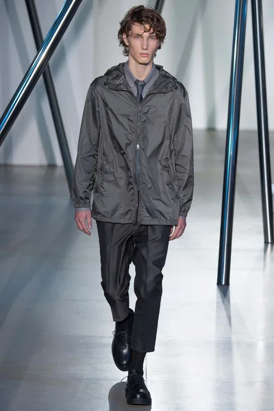 Look 5